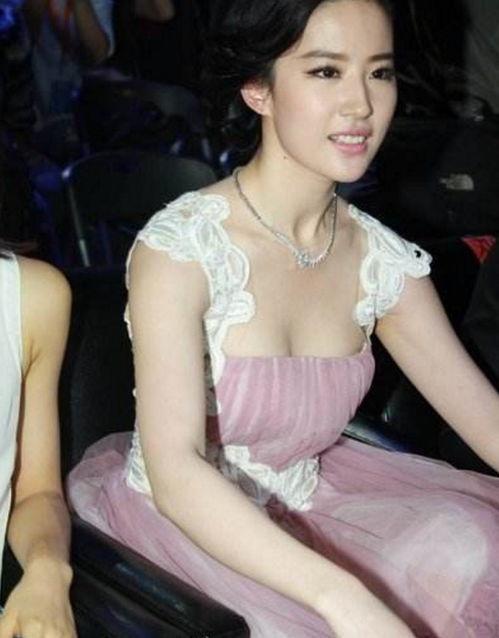 柳岩爆料刘亦菲视频,背后真相令人震惊 第1张 柳岩爆料刘亦菲视频,背后真相令人震惊 第1张