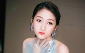 娱乐圈吃瓜大妈小说,揭秘明星背后的秘密与八卦风云 第1张 娱乐圈吃瓜大妈小说,揭秘明星背后的秘密与八卦风云 第1张